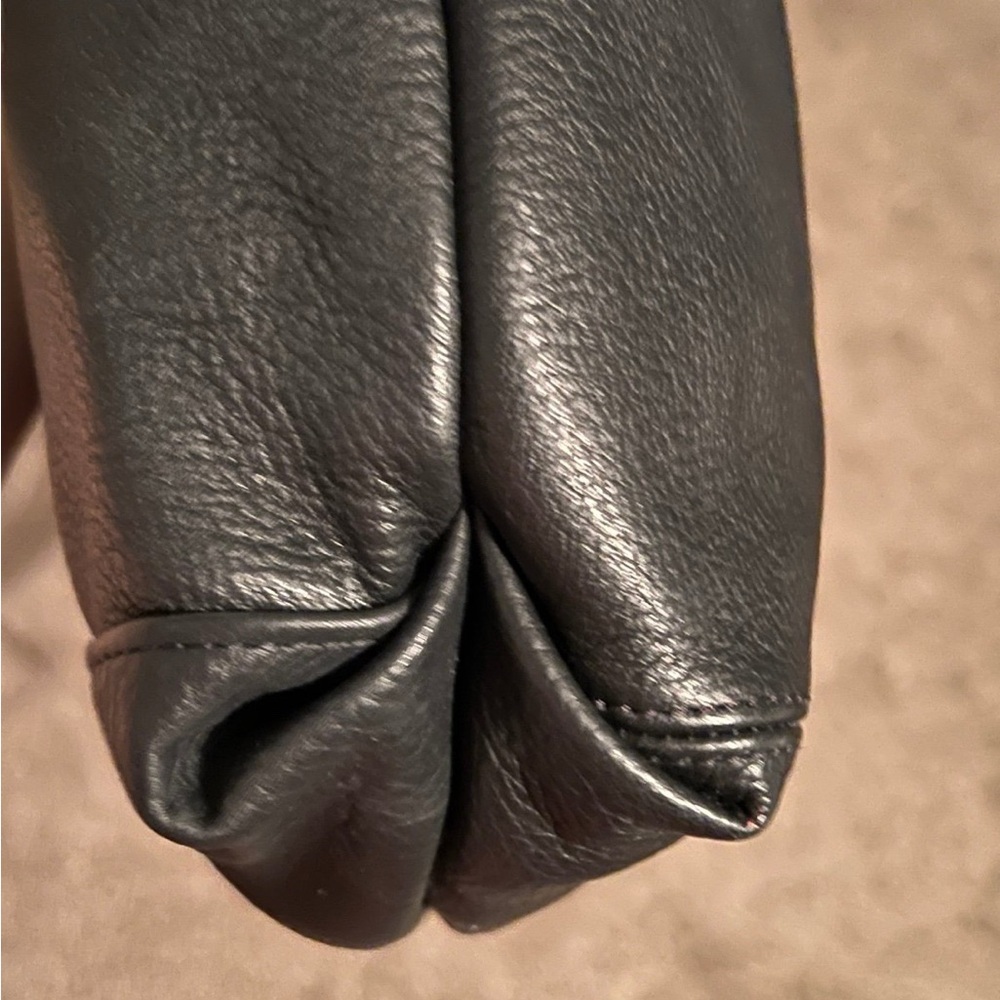 Aimee Kestenberg Elegant Black Leather Shoulder Bag - Picture 4 of 12